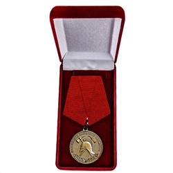 Медаль "За образцовую службу", - награда Российского Пожарного общества в бархатистом футляре №306(256)