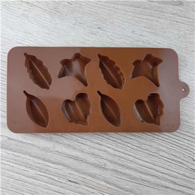 Силиконовая форма для льда и шоколада 8 ячеек Листики