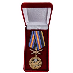 Латунная медаль "За службу в Инженерных войсках", - в бархатистом презентабельном футляре №2393