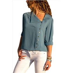 Серо-голубая блуза с асимметричной застежкой на пуговицы и отложным воротником