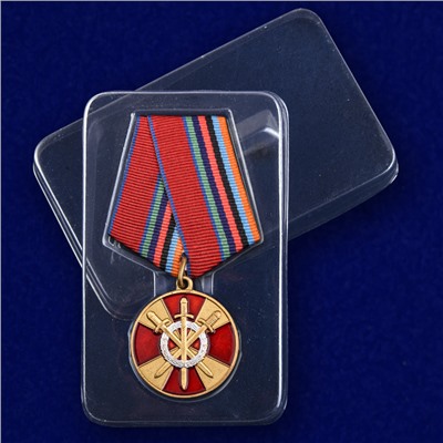 Медаль Росгвардии "За боевое содружество" на подставке, – награда в коллекцию №1742