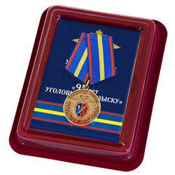 Памятная медаль "95 лет Уголовному Розыску МВД России", - в красном футляре с прозрачной крышкой и удостоверением №383