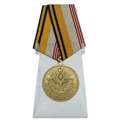 Медаль "Ветеран Вооруженных Сил" на подставке, – для награждения военнослужащих №1588