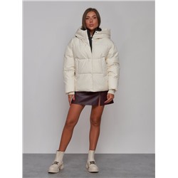 Зимняя женская куртка модная с капюшоном бежевого цвета 52309B