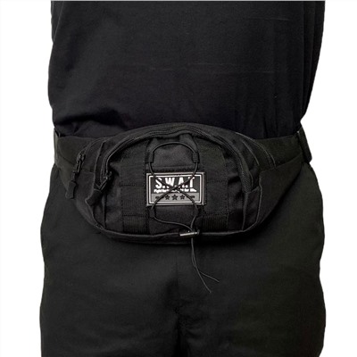 Поясная тактическая сумка SWAT (черная), - Габариты тактической сумки: 35 х 15 х 5 см. Сумка оснащена двумя вертикальными стропами с ячейками MOLLE. Регулируемый ремешок на быстросъемной застежке фастекс №23