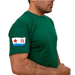 Зелёная футболка с флагом ВМФ СССР на рукаве