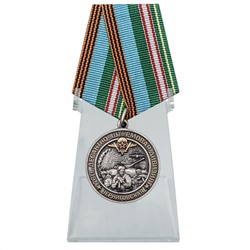Медаль "76-я гв. Десантно-штурмовая дивизия" на подставке, - для настоящих ценителей и коллекционеров наград ВДВ №2280