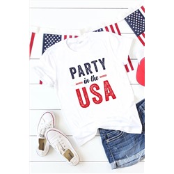 Белая футболка с надписью: PARTY In The USA
