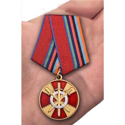 Медаль Росгвардии "За боевое содружество" в нарядном футляре с покрытием из бордового флока, №1742