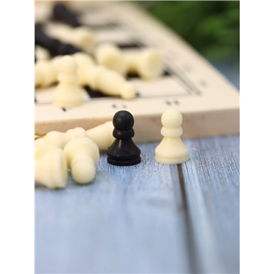 Игра настольная "Шахматы деревянные", 20*20 см