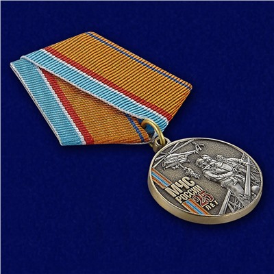 Общественная медаль "МЧС России", - в футляре с удостоверением №351(100)