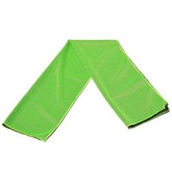 Быстросохнущее полотенце для фитнеса. цвет зеленый