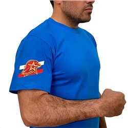 Васильковая футболка с молодежным трансфером на рукаве