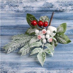 Декор "Зимнее чудо" ягоды хвоя и зелень, 26 см