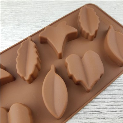 Силиконовая форма для льда и шоколада 8 ячеек Листики