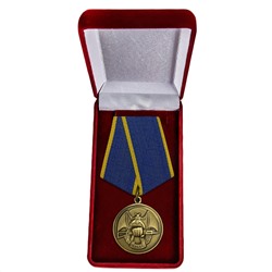 Общественная медаль Ассоциации Ветеранов Спецназа "Резерв", - в бархатистом красном футляре №174(714)